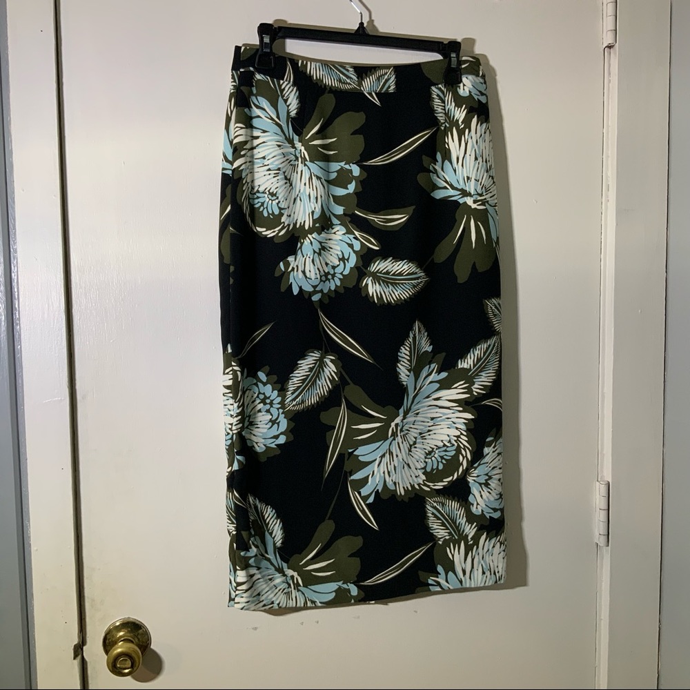 Who What Wear Black Floral Pencil Skirt